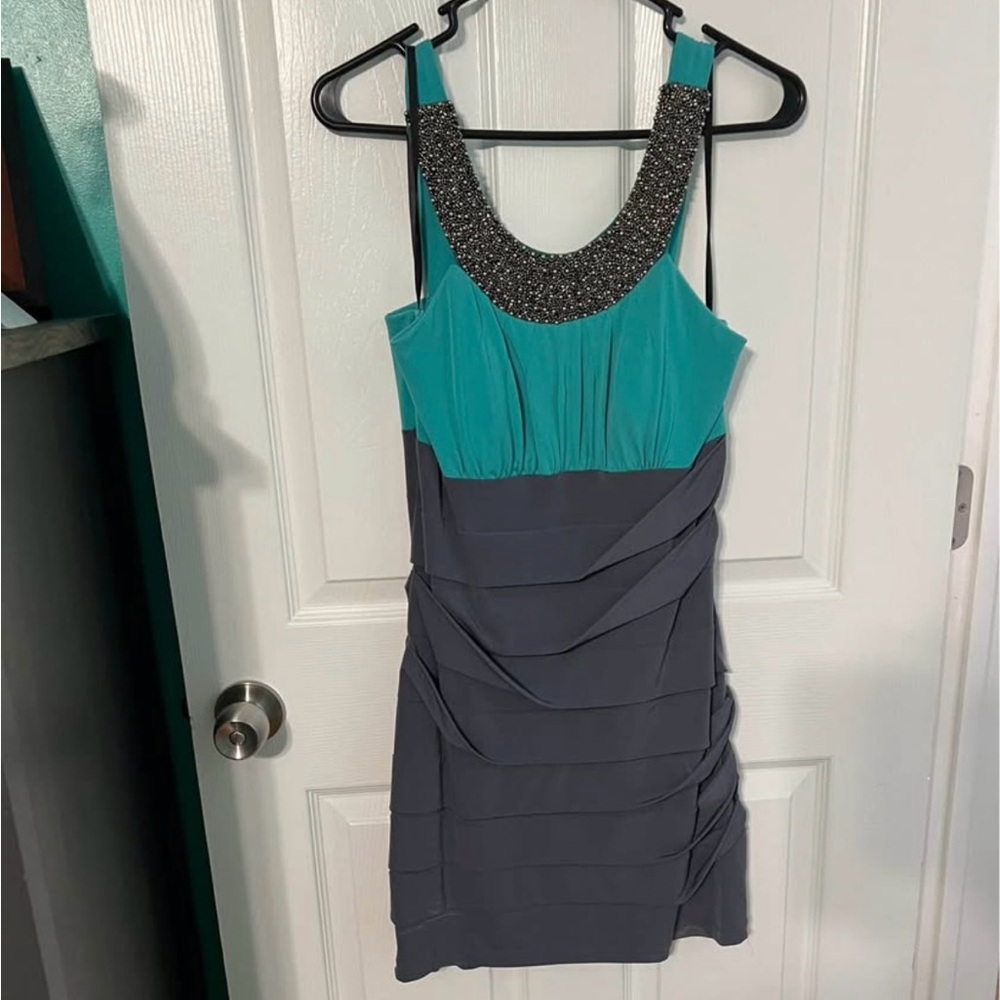 Elegant Teal and Gray Sleeveless Dress